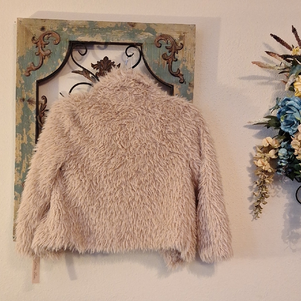 Little Lass Cream Faux Fur Cardigan. NWT Size Small - Picture 10 of 12